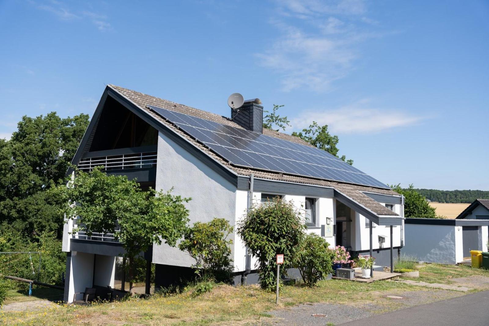 Ferienhaus Schoene Aussicht Ferienwohnung Rot Hemfurth-Edersee ภายนอก รูปภาพ